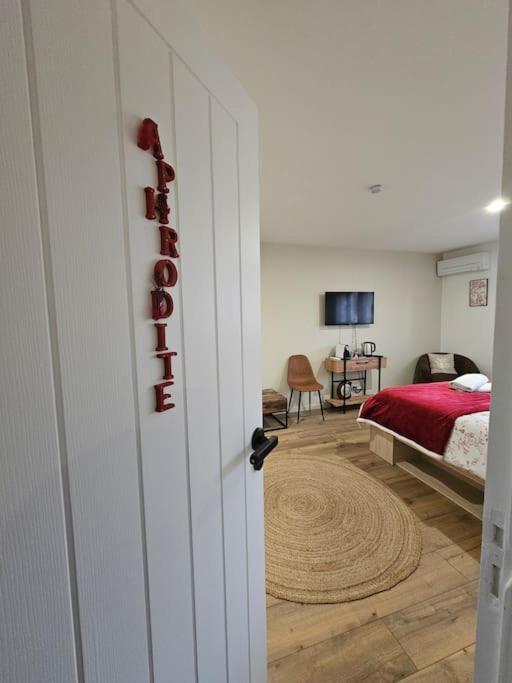 Chambre D'Hote Aphrodite Sainte-Geneviève-des-Bois Exterior photo